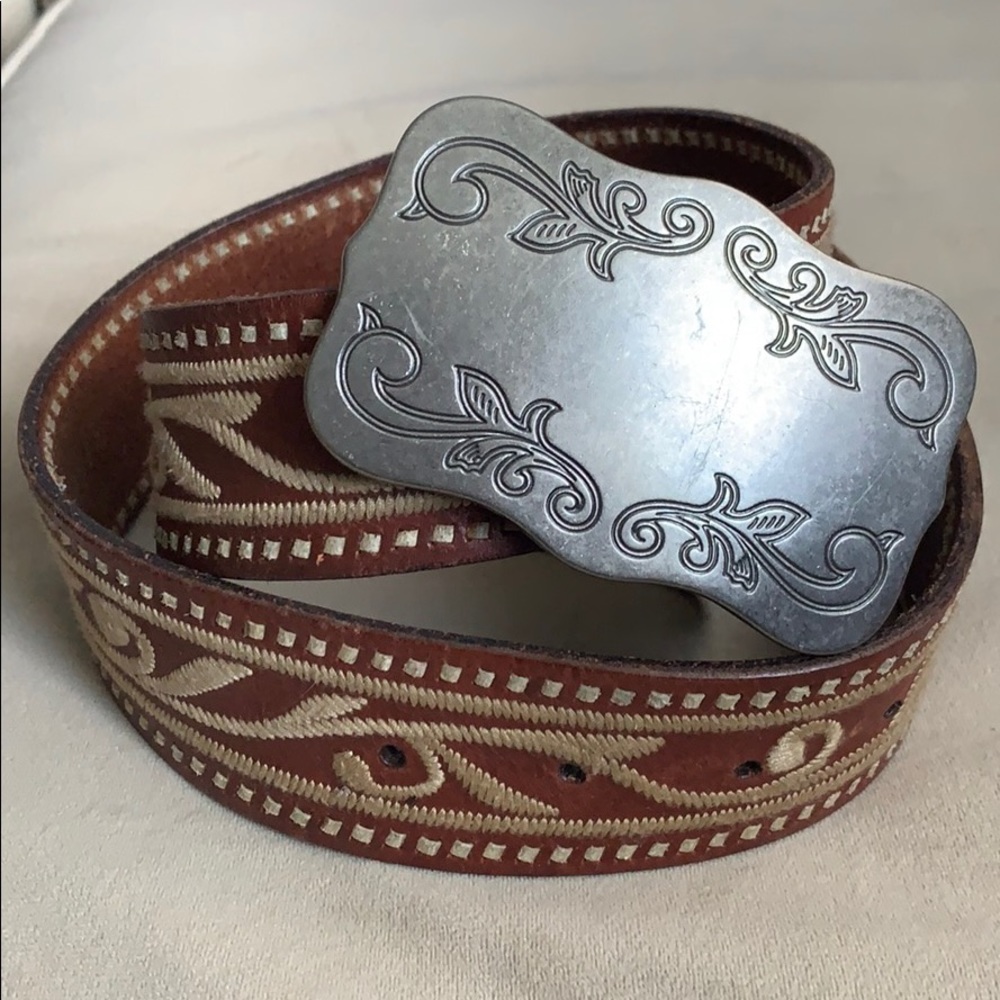 Ralph Lauren Embroidered belt with silver placket